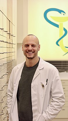 Hr. Mag. pharm. Alexander Fischnaller