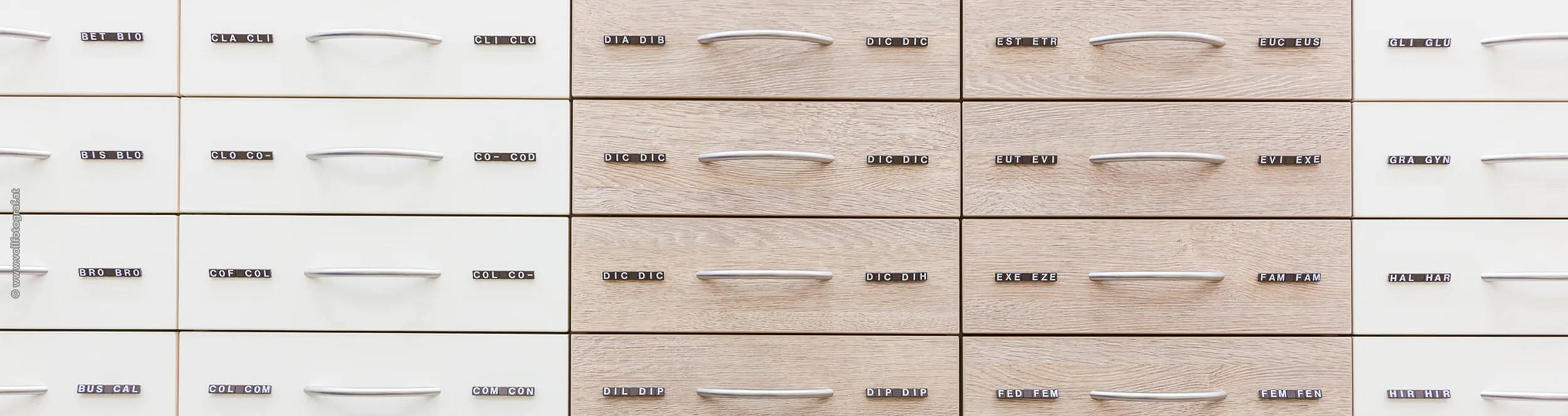 Medikamentenläden im Geschäft Apotheke Lentia